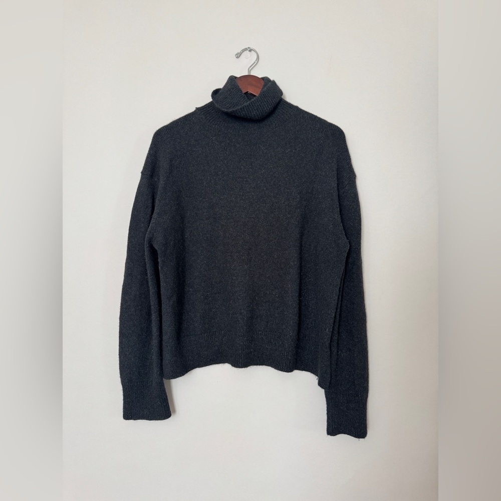 Jenni Kayne Wool/Camel Turtleneck Sweater